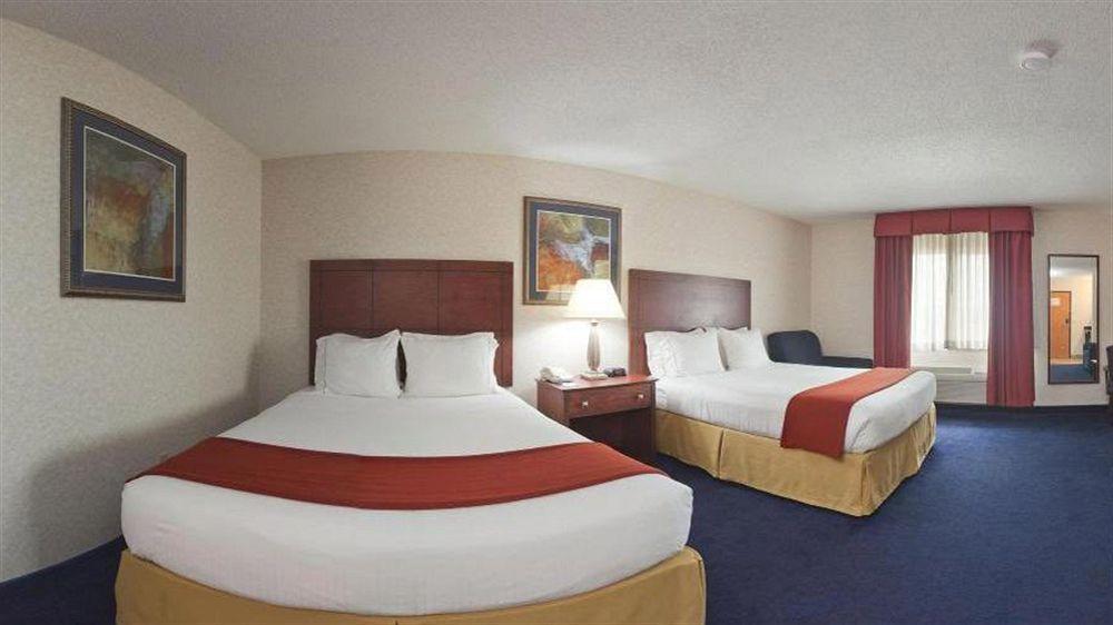 Holiday Inn Express Deforest By Ihg Exterior photo