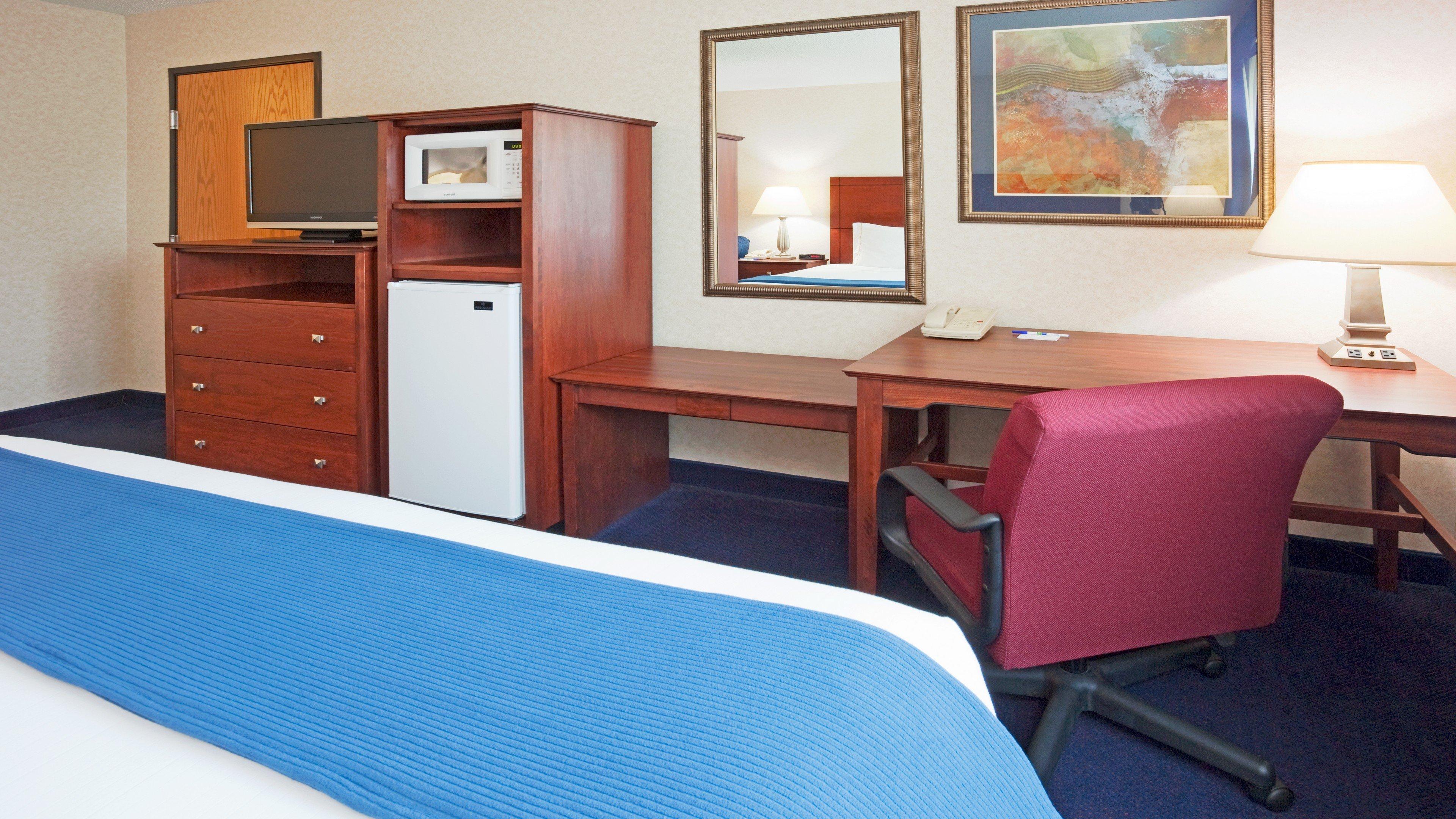 Holiday Inn Express Deforest By Ihg Exterior photo