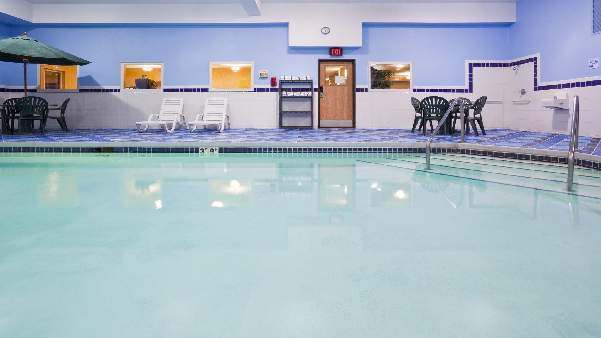 Holiday Inn Express Deforest By Ihg Exterior photo