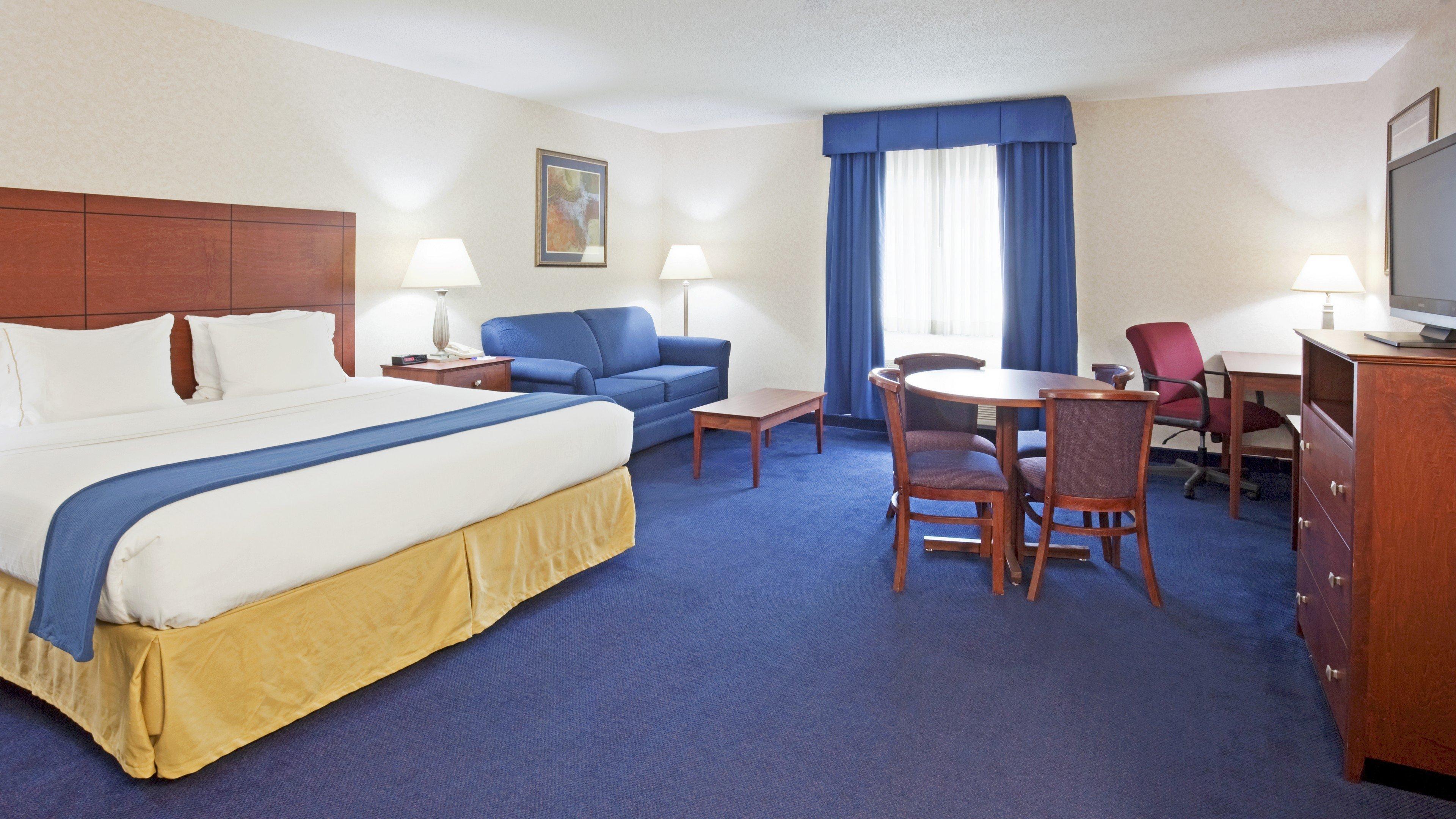Holiday Inn Express Deforest By Ihg Room photo