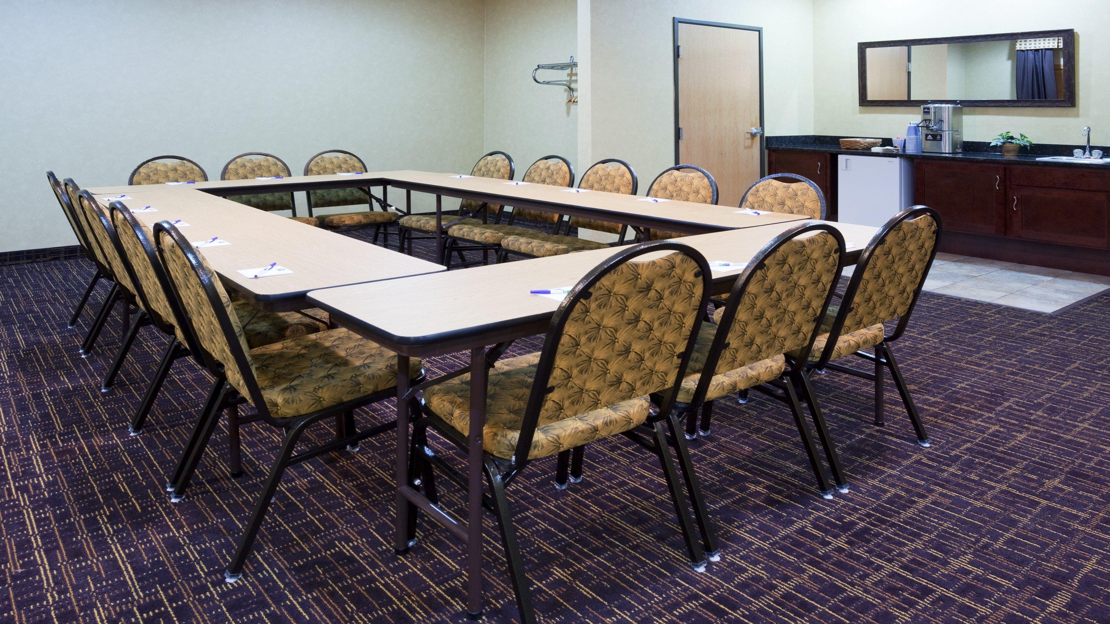 Holiday Inn Express Deforest By Ihg Exterior photo