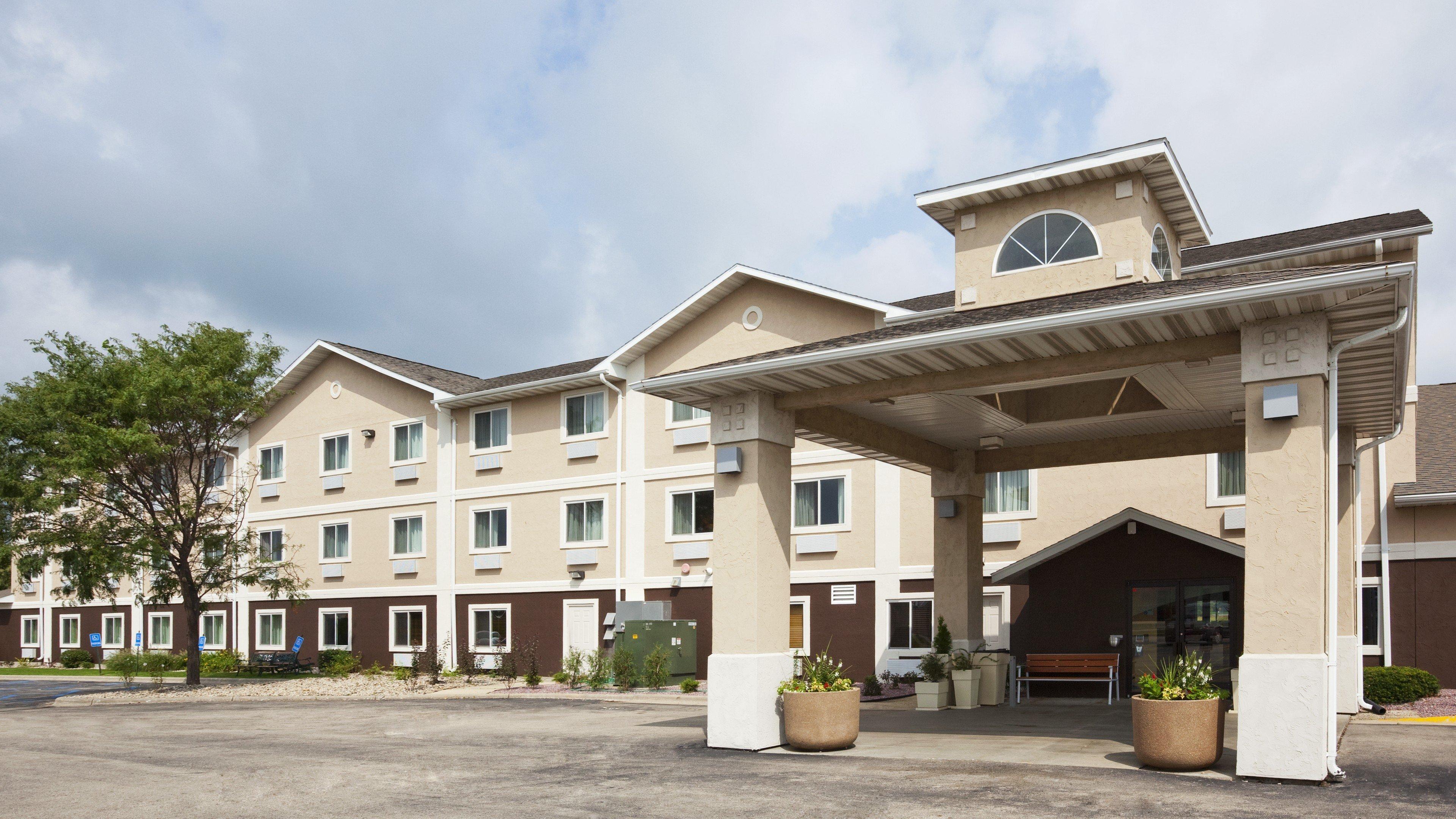 Holiday Inn Express Deforest By Ihg Exterior photo